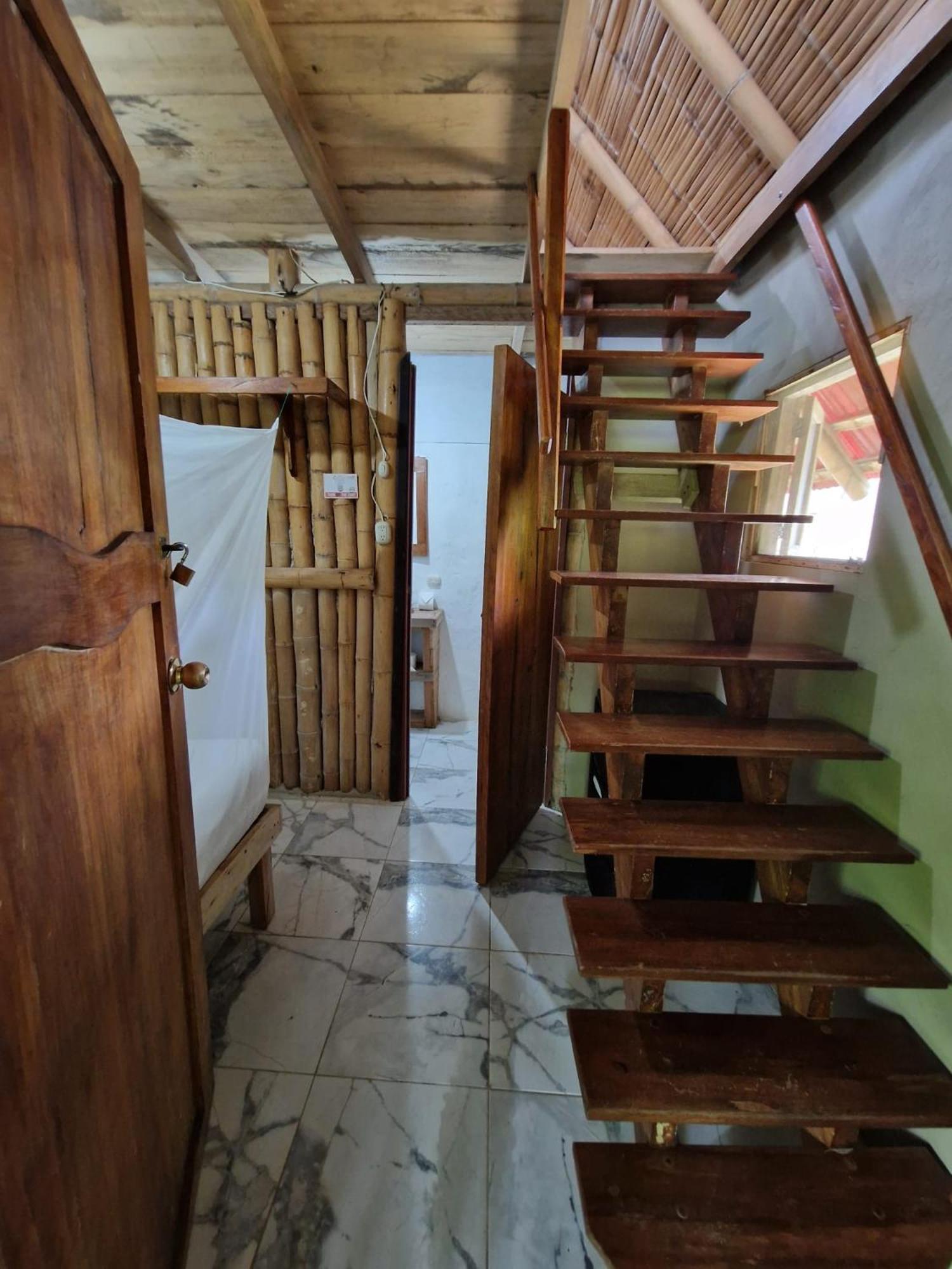 Kamala Surf & Backpacker Hostel Montañita Eksteriør billede