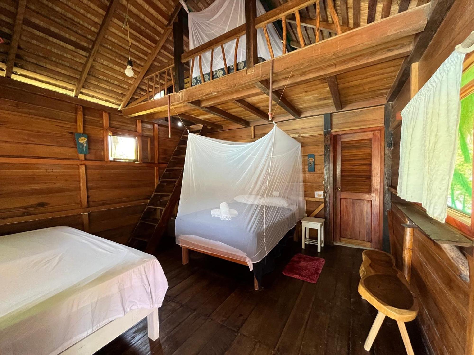 Kamala Surf & Backpacker Hostel Montañita Eksteriør billede