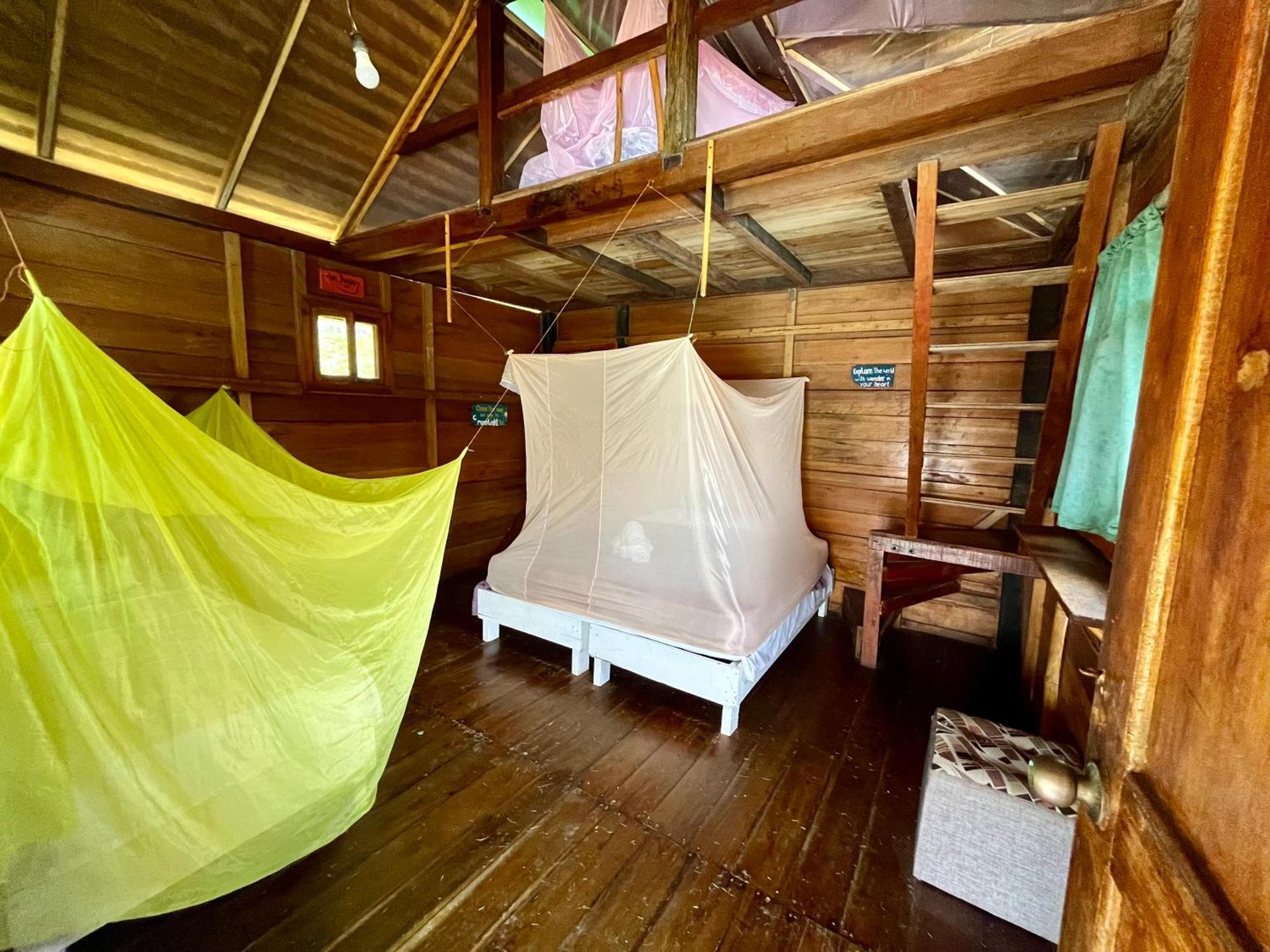 Kamala Surf & Backpacker Hostel Montañita Værelse billede