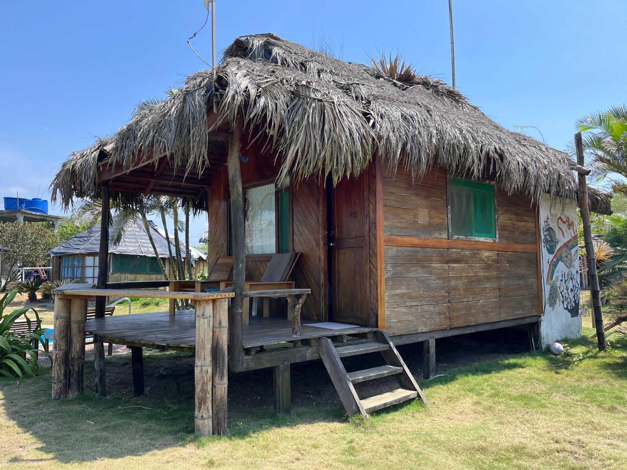 Kamala Surf & Backpacker Hostel Montañita Værelse billede