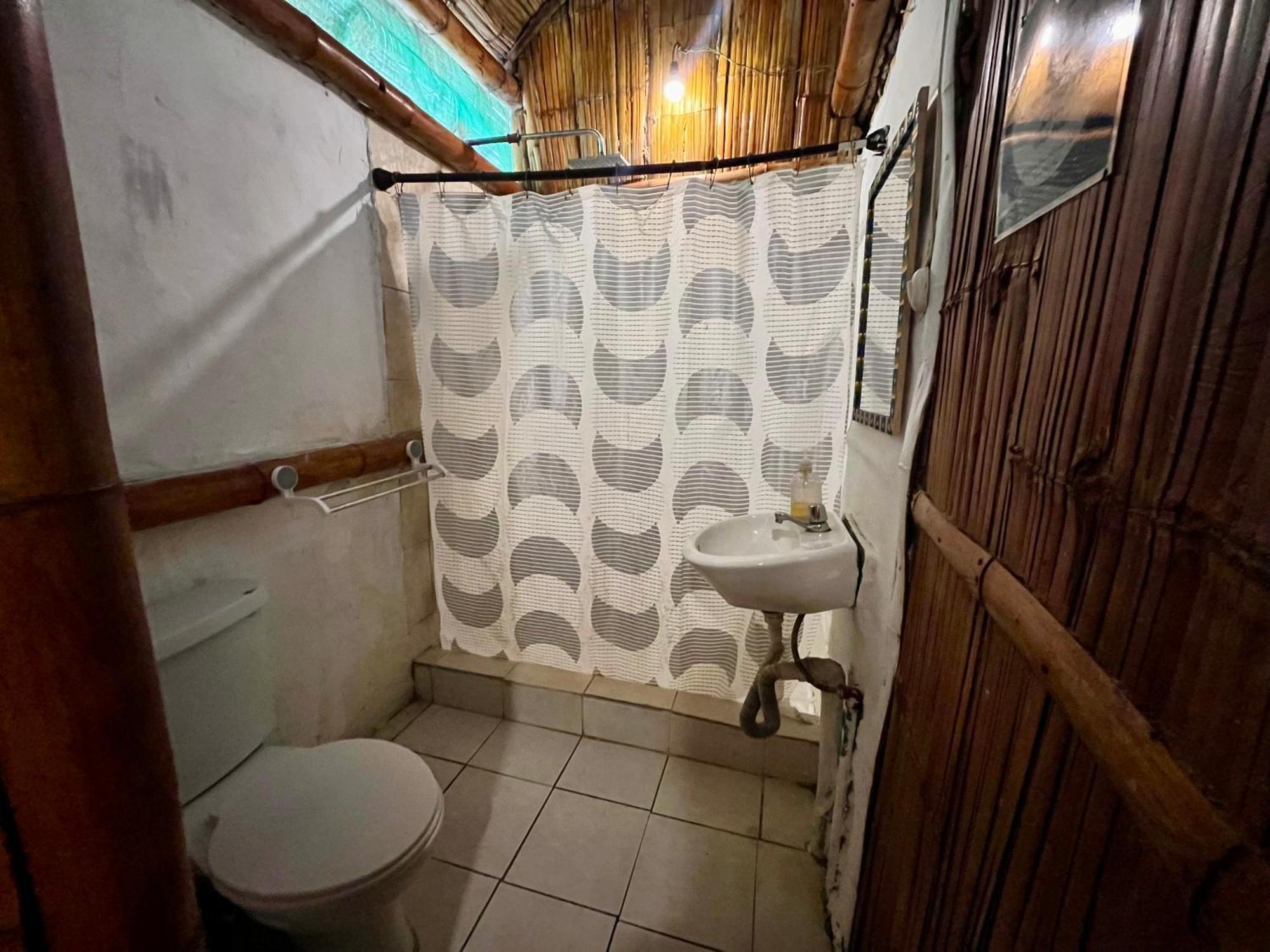 Kamala Surf & Backpacker Hostel Montañita Eksteriør billede